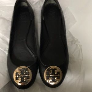 Black size 11 Tory Burch flats